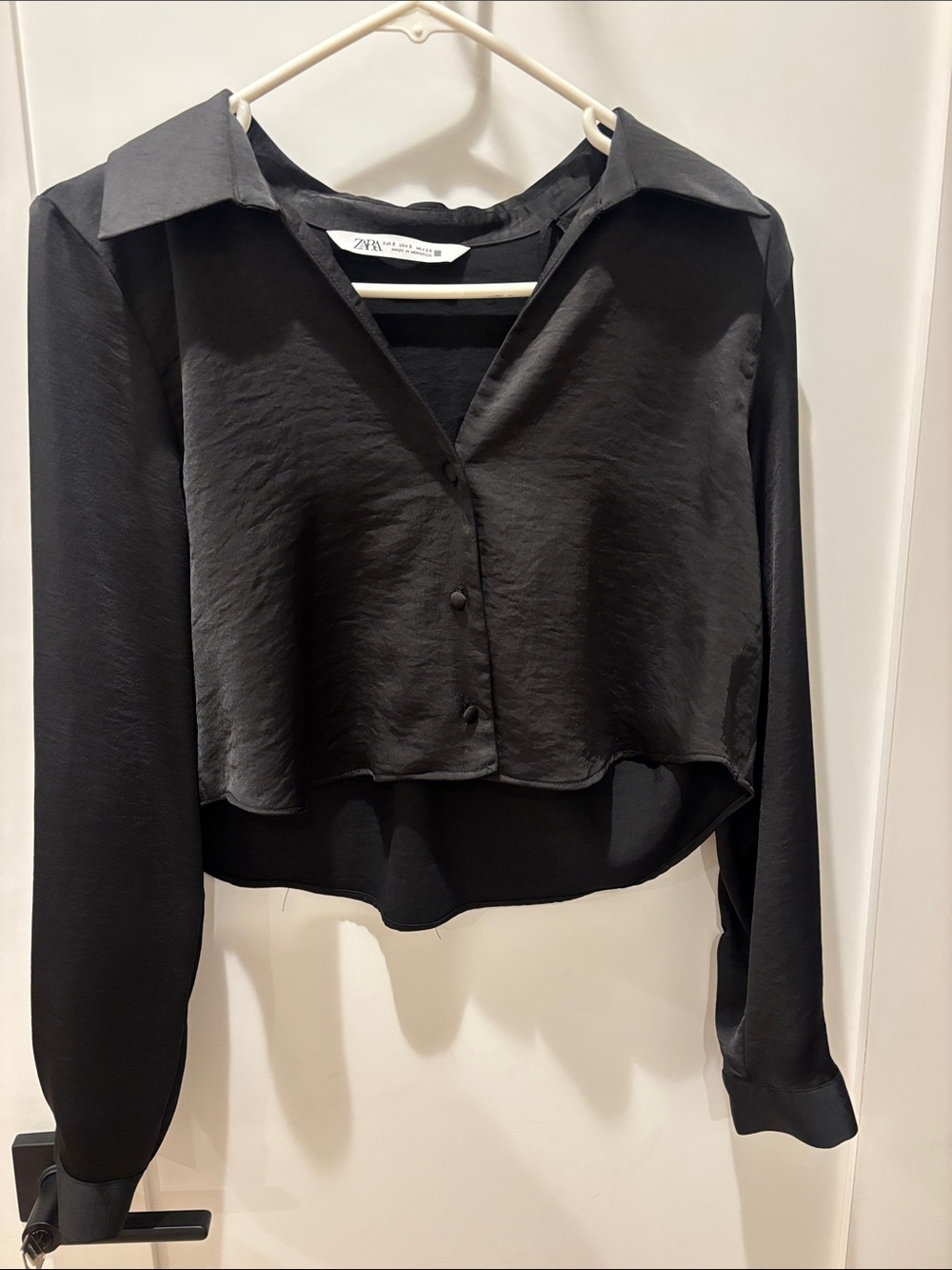 Zara Black Cropped Satin-Look Button Down Shirt